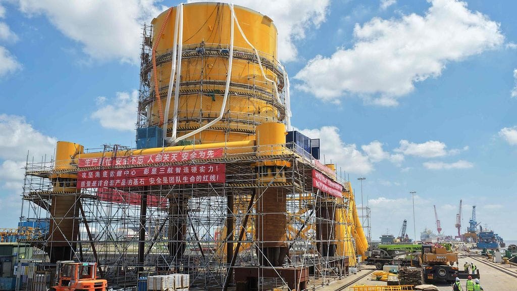 Kiinalaisen meriteknologiayhtiö Highlanderin kehittämä vedenalainen datakeskus rakenteilla telakalla Nantongissa, Kiinan itäisessä Jingsun maakunnassa 11. syyskuuta.