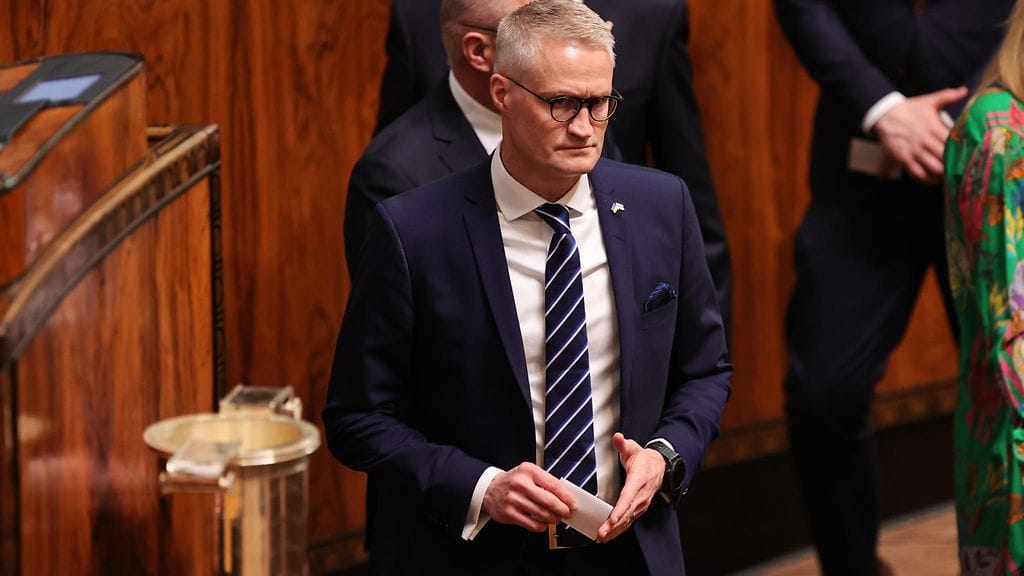 Kuvituskuva. Kansanedustaja Jarno Limnell kertoi Facebookissa, millaisen uhkaavan viestin hän oli saanut.