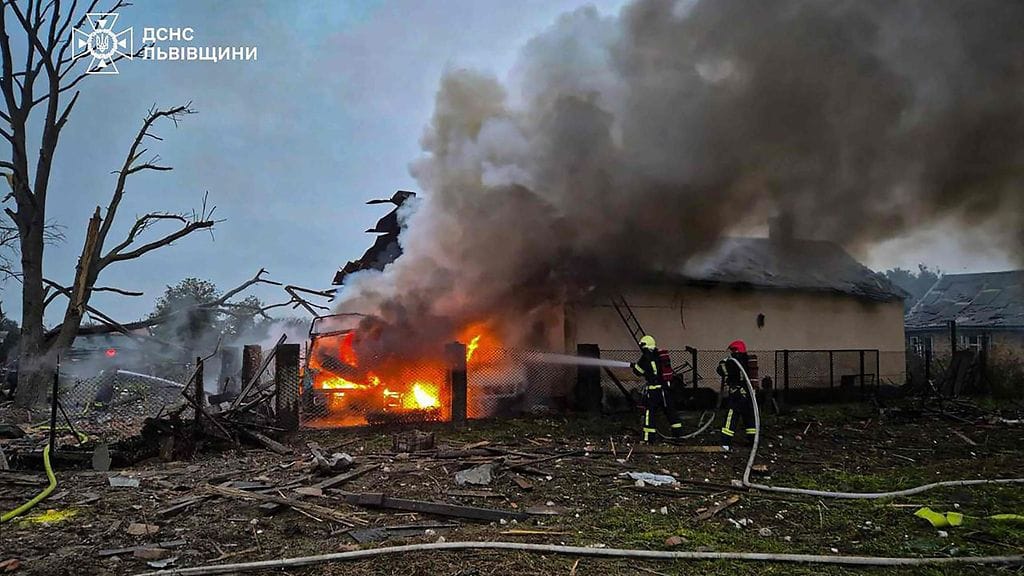 Venäjän iskun aiheuttamia tihoja Lvivin alueella Ukrainassa 5.10.2025