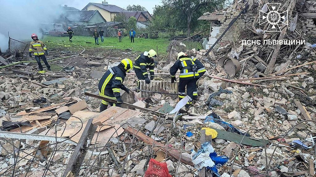 Venäjän iskun aiheuttamia tihoja Lvivin alueella Ukrainassa 5.10.2025