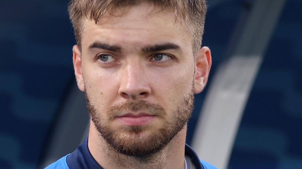 Juhani Pikkarainen kutsuttiin Huuhkajien matkaan.