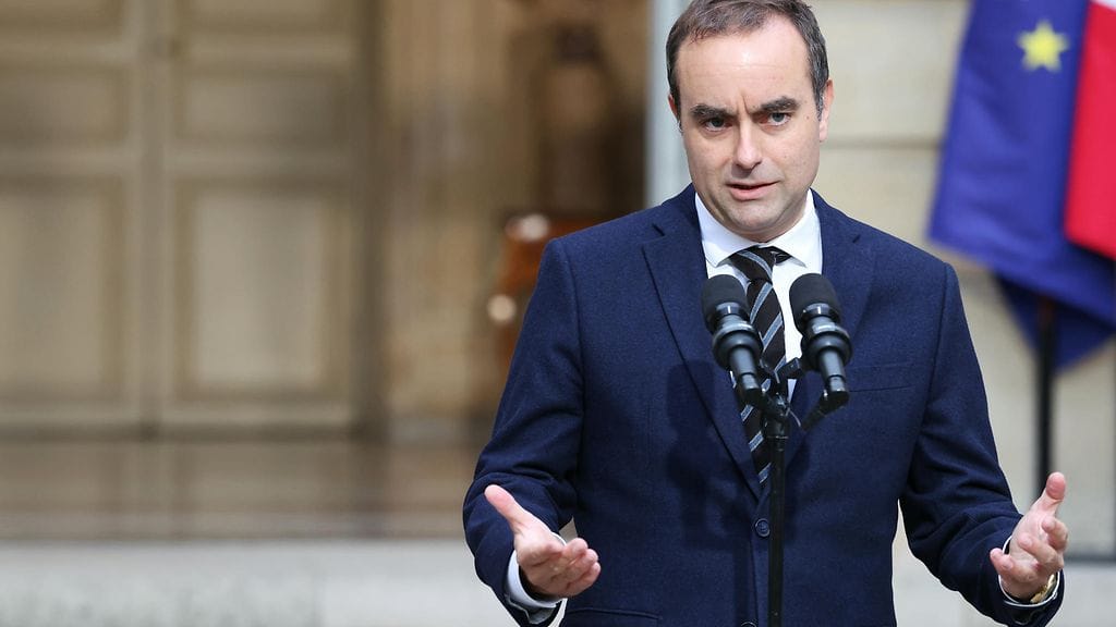 Ranskan uusi pääministeri Sebastien Lecornu eroaa tehtävästään.