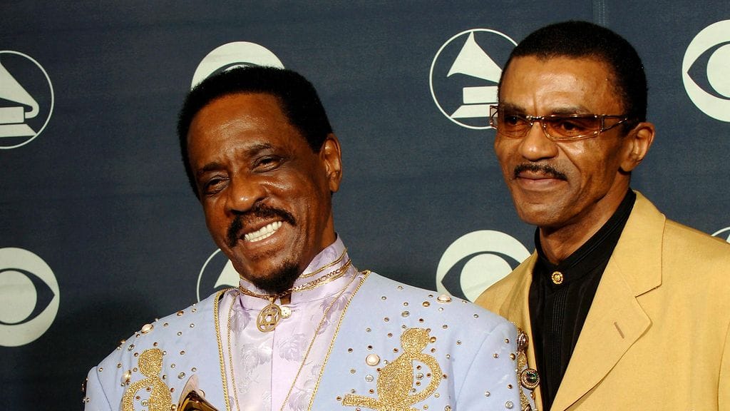 Ike Turner Jr, (oikealla) poseerasi isänsä Ike Turnerin kanssa vuonna 2007