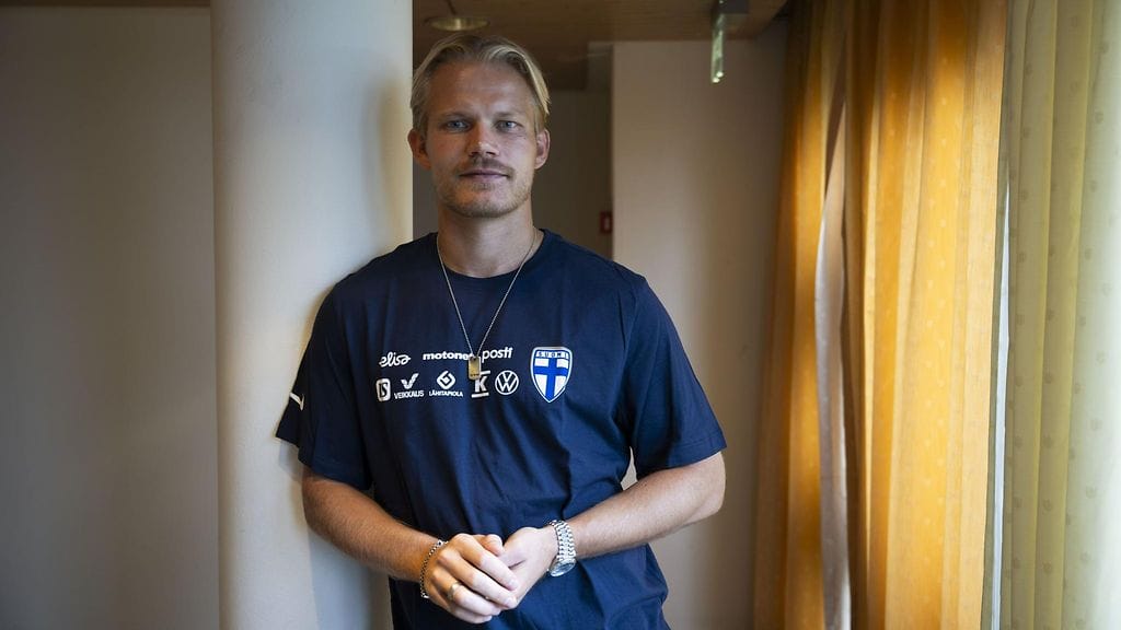 Joel Pohjanpalo pitää Huuhkajien uusia pelaajia ujoina.