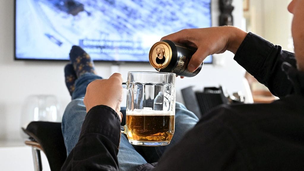 Luvanvaraisesta vähittäismyynnistä voisi tilata esimerkiksi enintään 8-prosenttisia käymisteitse valmistettuja alkoholijuomia.