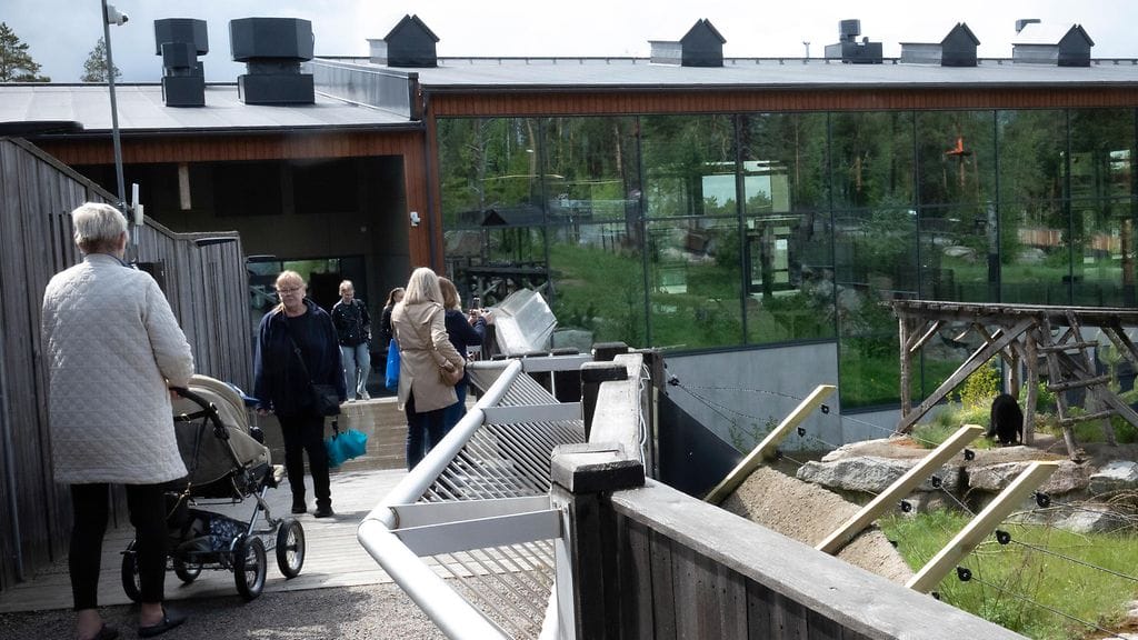 Tavoitteena on pitää sekä eläinpuisto että hotelli avoinna myös syyslomaviikkojen ajan.