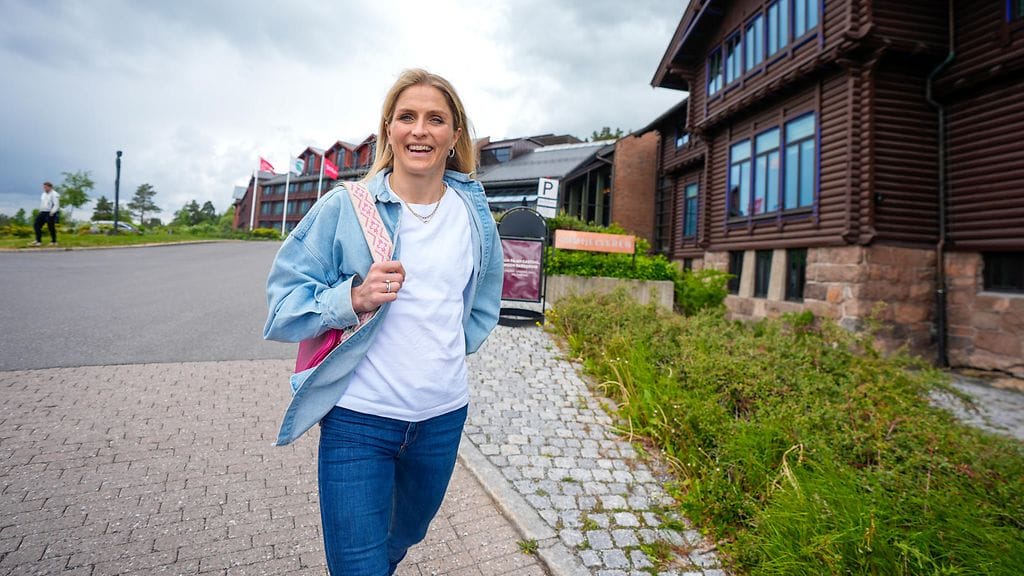 Therese Johaug haluaa kilpailla ensi vuonna maantiejuoksun MM-kisojen puolimaratonilla.