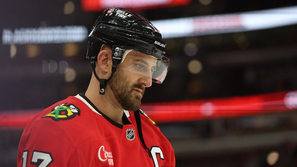 Chicago Blackhawksin kapteeni Nick Folignon tytär joutuu sydänleikkaukseen.