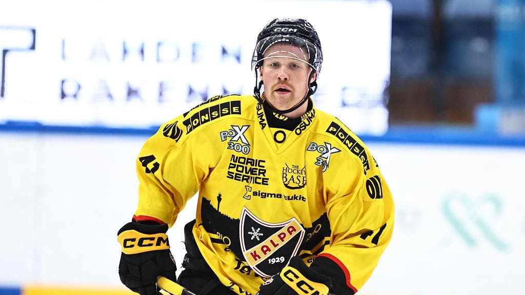 Juuso Könönen iski keskiviikkona KalPan voittomaalin KAC Klagenfurtia vastaan.