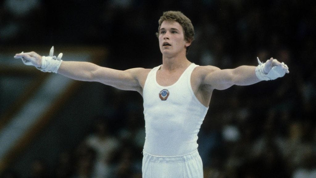 Aleksandr Ditjatin on ainoa telinevoimistelija, joka on saavuttanut kahdeksan olympiamitalia samoissa kisoissa. Hän onnistui tempussa Moskovassa 1980.