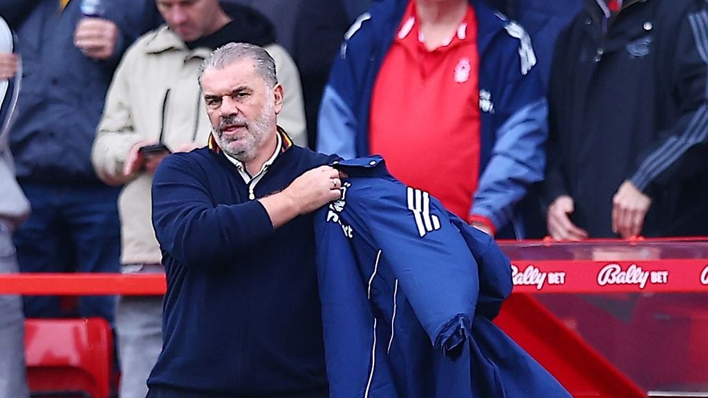 Ange Postecoglou sai lähteä Nottingham Forestista.