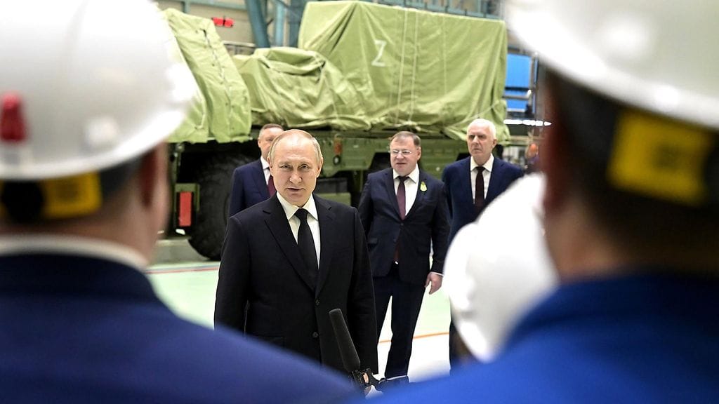 Putin tehtaassa laaja AOP