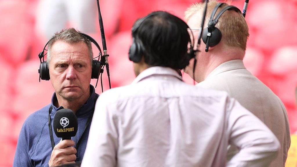 Stuart Pearcea koettelee suuri suru.