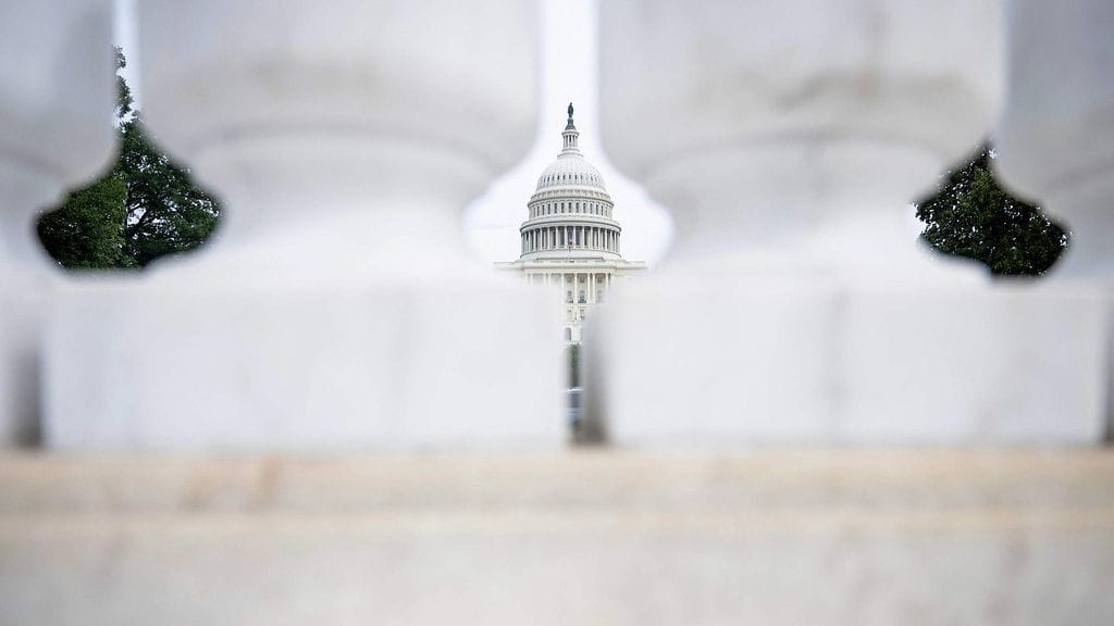 Kuvassa Yhdysvaltain kongressirakennus, joka vallattiin loppiaisena 2021.