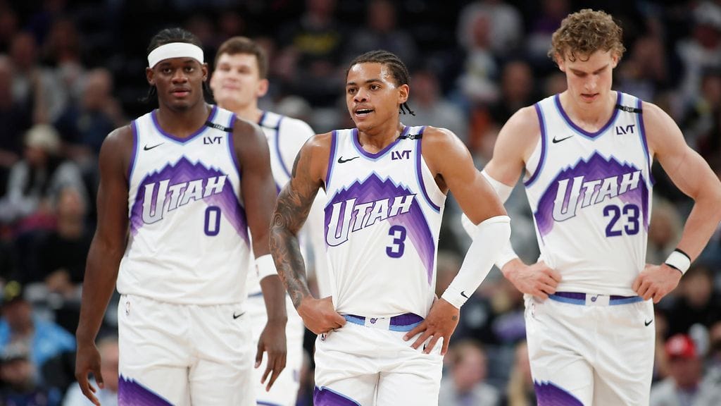 Lauri Markkasen 21-vuotiaat joukkuekaverit Keyonte George (vas.) ja Taylor Hendricks (kesk.) edustavat Utah Jazzin nuorta kaartia.