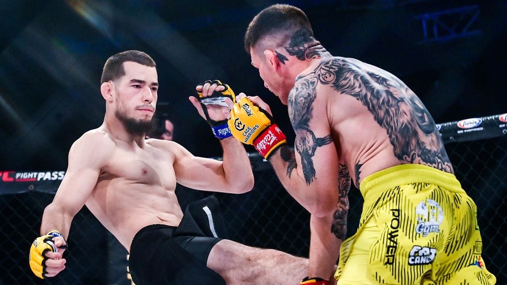Omar Tugarev (vas.) voitti James Powerin Cage Warriors -tapahtumassa viime kesäkuussa.