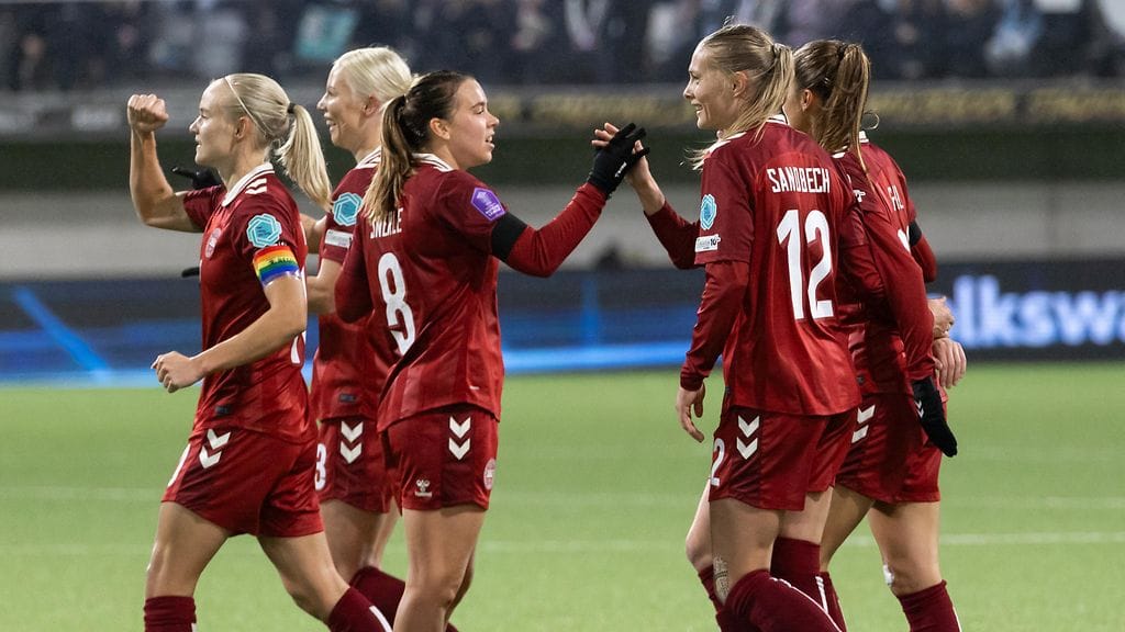 Tanska murjoi Helmarit tylysti 6–1.