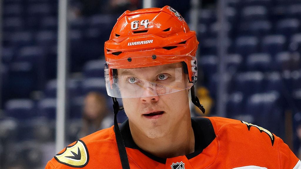 Mikael Granlund joutui jättämään pelin kesken.