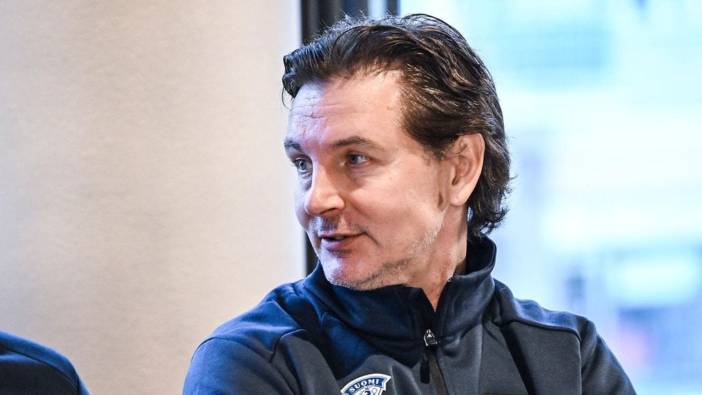 Tero Lehterä toimii tällä hetkellä Naisleijonien päävalmentajana.