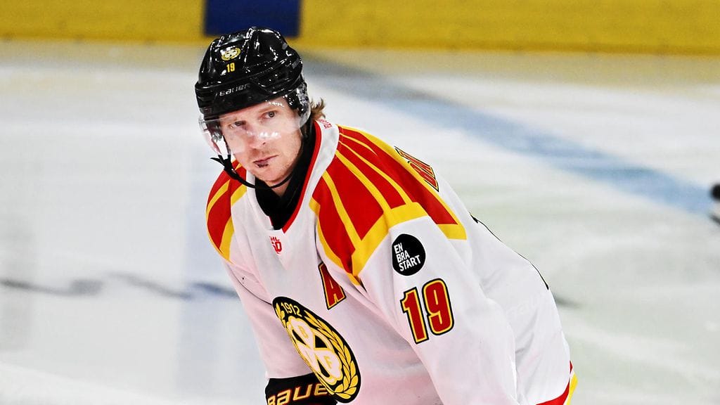 Nicklas Bäckström palasi täksi kaudeksi pelaamaan Ruotsiin ja Brynäsiin.