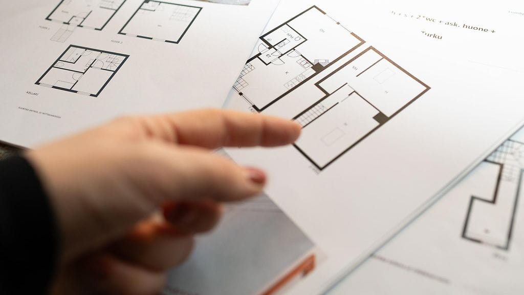 Suomalaiset asuvat mieluummin hieman epämukavasti kuin myyvät asunnon tappiolla.