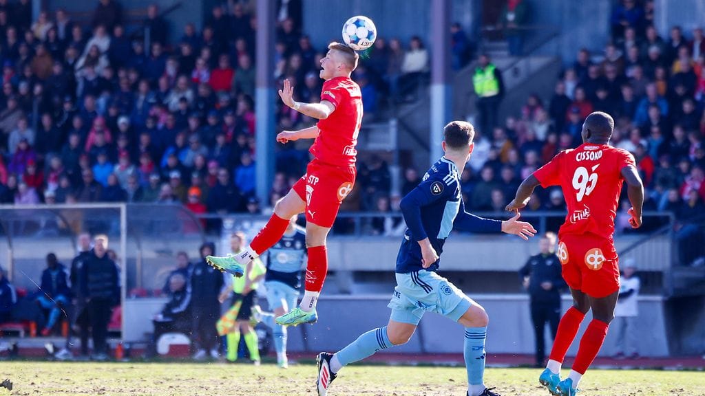 FF Jaro vaihtaa päävalmentajaa.