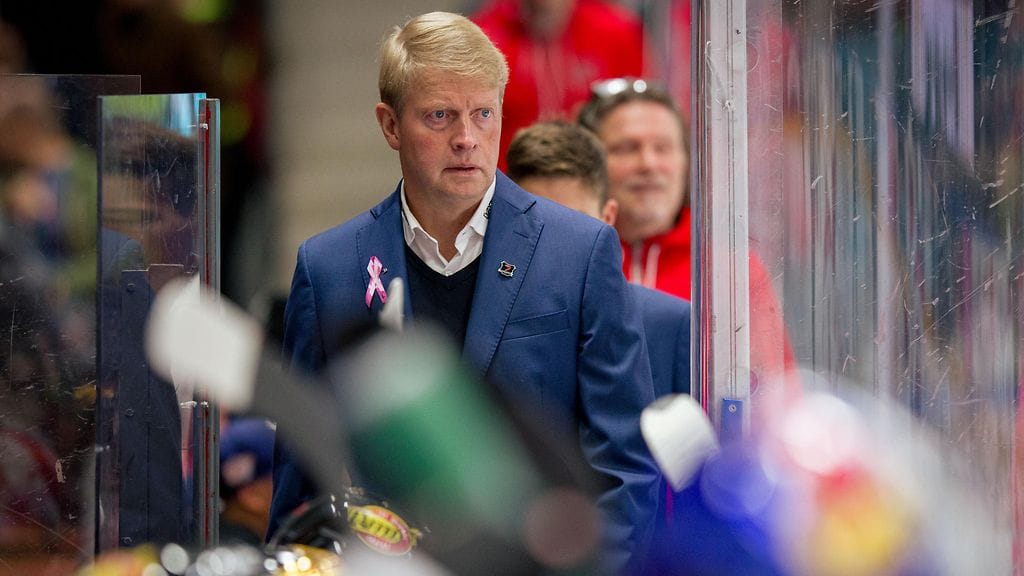 Jukka Rautakoski valmensi viimeksi JYPiä kausina. Hän sai potkut pestistä joulukuussa 2023.