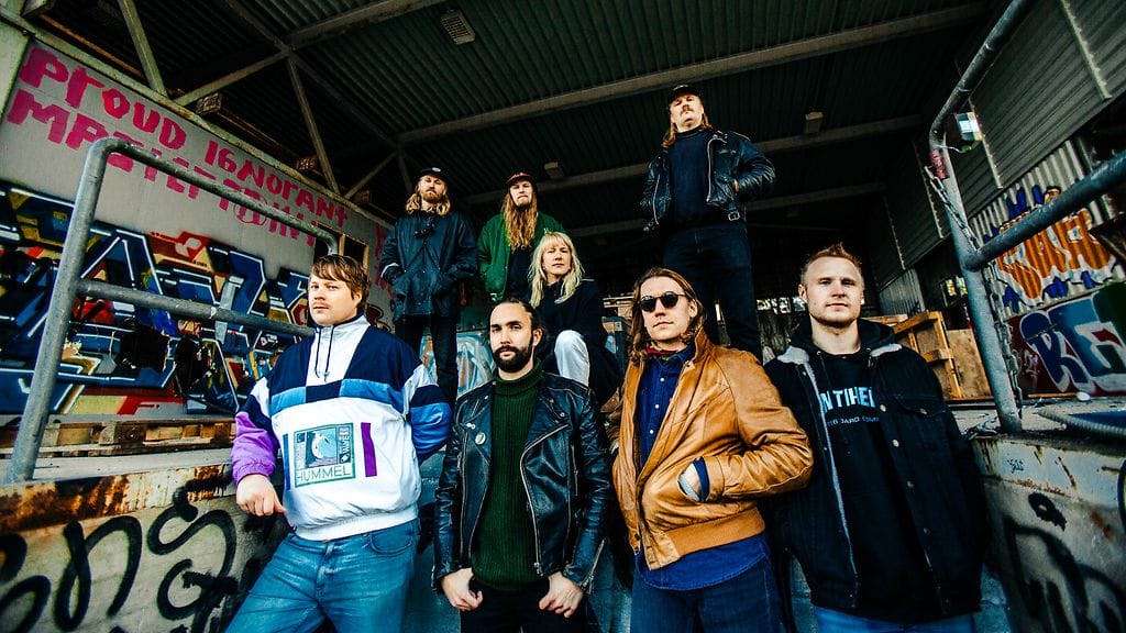 Teksti-TV 666 promokuvassa vuodelta 2021 (vasemmalta oikealle): eturivissä Johannes Leppänen, Tuomas Asanti, Joonas Sundström ja Jani Karikoivu, takarivissä Timo Huotari, Sakari Kumpula, Hilla Kohtamäki ja Tero Huotari.