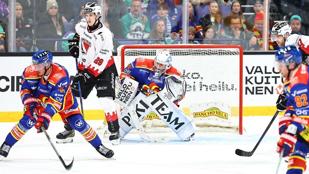 Veini Vehviläinen jatkaa Jokerien maalilla myös ensi kaudella.