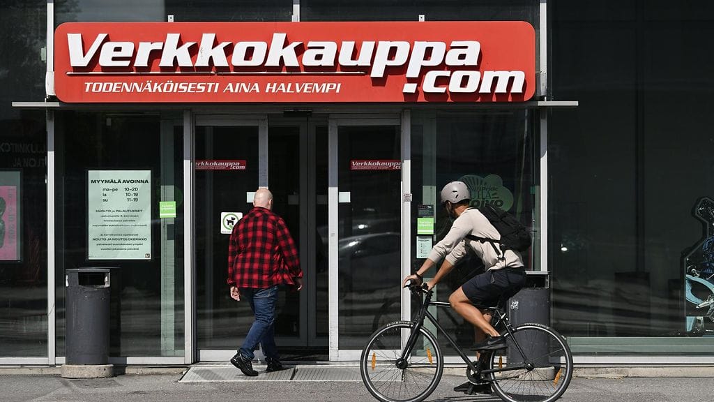 Elektroniikan Verkkokauppa.com myymälä Helsingissä 18. heinäkuuta 2024.