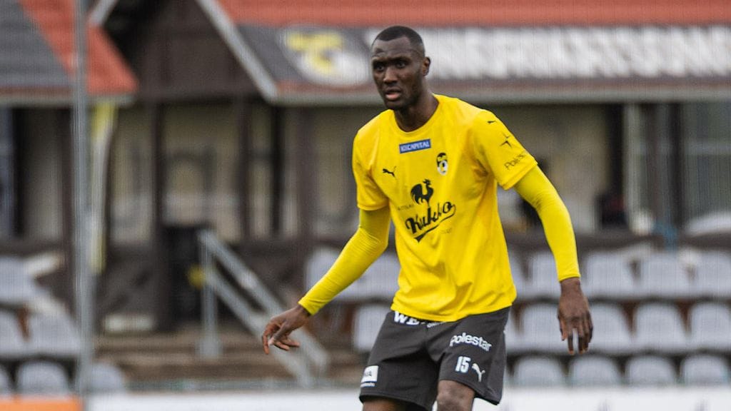 KuPSin Ibrahim Cisse aiheutti rikkeillään kaksi rangaistuspotkua.