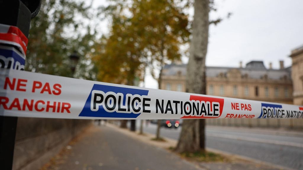 Poliisi sai varkaat verekseltään kiinni. Kuvituskuva.