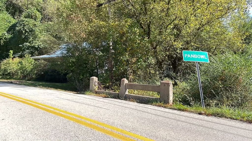 OMA Jd Vance Panbowl