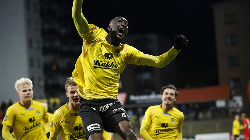 Ibrahim Cisse puski KuPSin 1–1-tasoituksen Interiä vastaan.