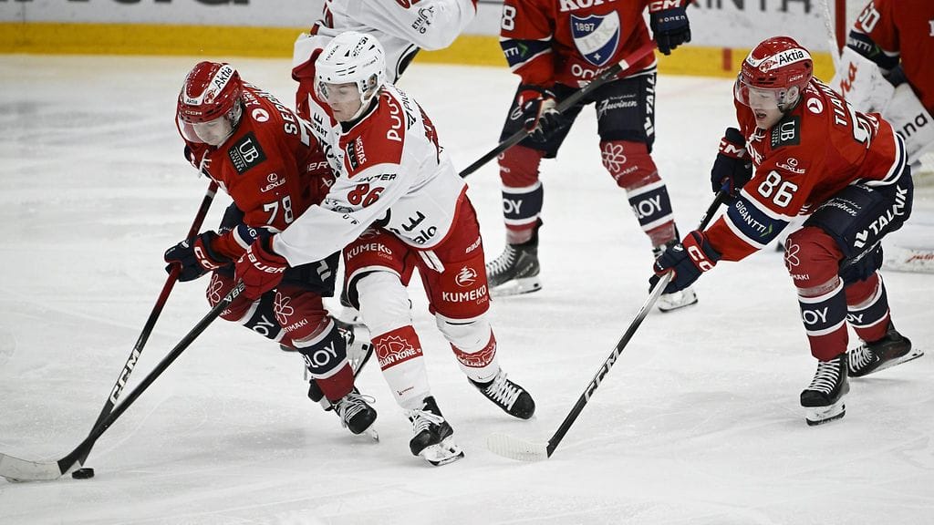 SM-liigajumbo HIFK ja sarjakärki Ässät kohtasivat lauantaina Helsingissä. HIFK päätti kuuden ottelun mittaan venyneen tappioputken 3–0-yllätysvoitolla.