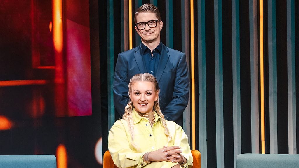 Jenni Poikelus ja Kari Ketonen ovat kumpikin mukana uudessa Thank God, sä tulit! -ohjelmassa.