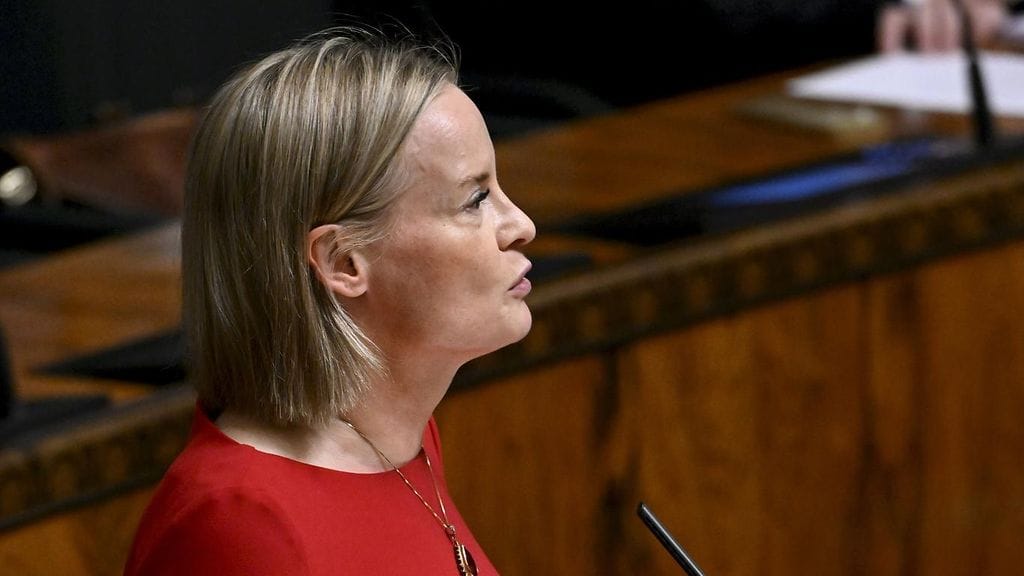 Valtiovarainministeri Riikka Purra eduskunnan täysistunnossa Helsingissä tiistaina.