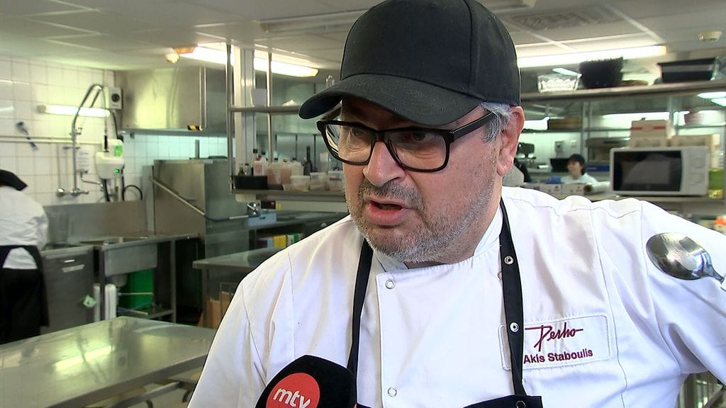 Perhon ruokatuotannon lehtori Akis Staboulis on kouluttanut kokkeja yli 30 vuoden ajan.