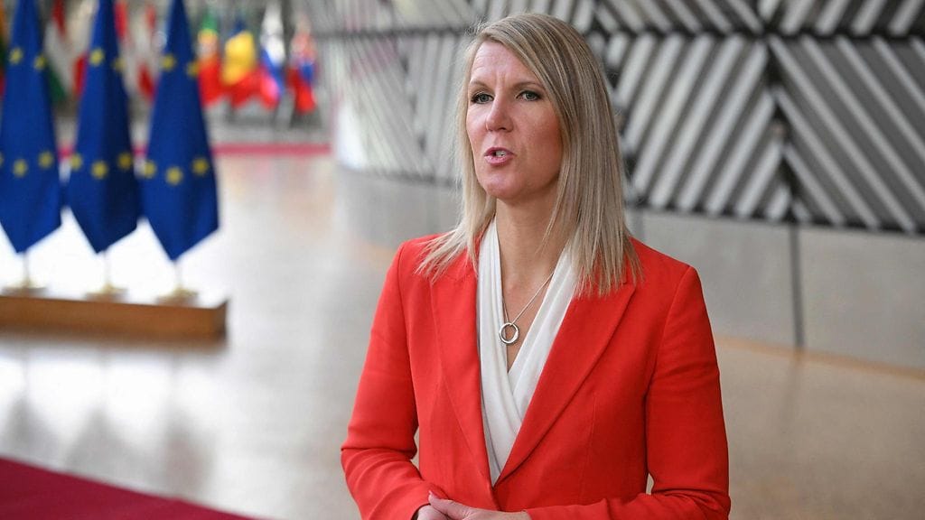 Ympäristö- ja ilmastoministeri Sari Multala (kok.) Brysselissä 4. marraskuuta.