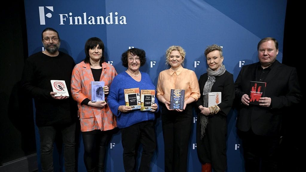 Kaunokirjallisuuden Finlandia-ehdokkaat yhteiskuvassa.