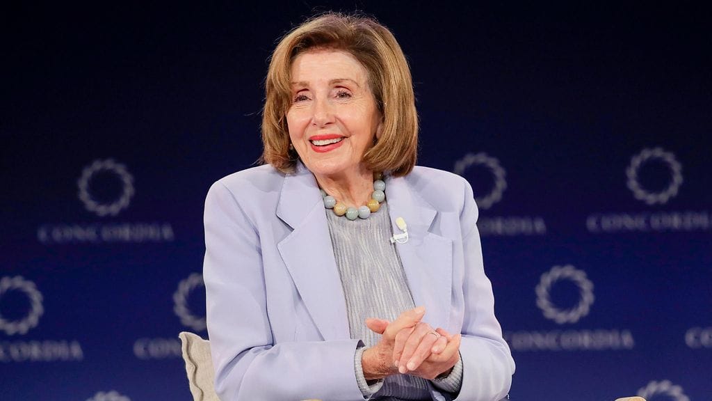 Parhaillaan menossa oleva kausi on ensimmäinen vuosikymmeniin, jolloin Pelosi on ollut pelkkä kongressin rivijäsen.