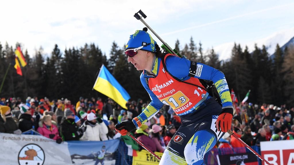 Olena Pidhrushna kannustaa ukrainalaisia ampumahiihtäjiä olympialaisiin Kaisa Mäkäräisen käänteisellä esimerkillä.