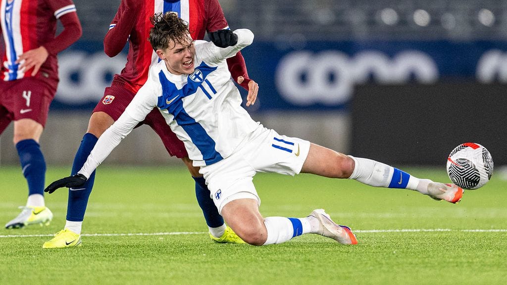 Casper Terho putosi pois Huuhkajista.