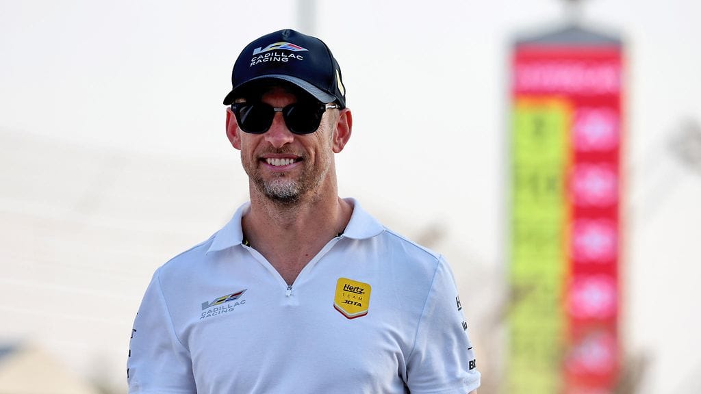 Jenson Button jätti hyvästit kilpa-ajamiselle.