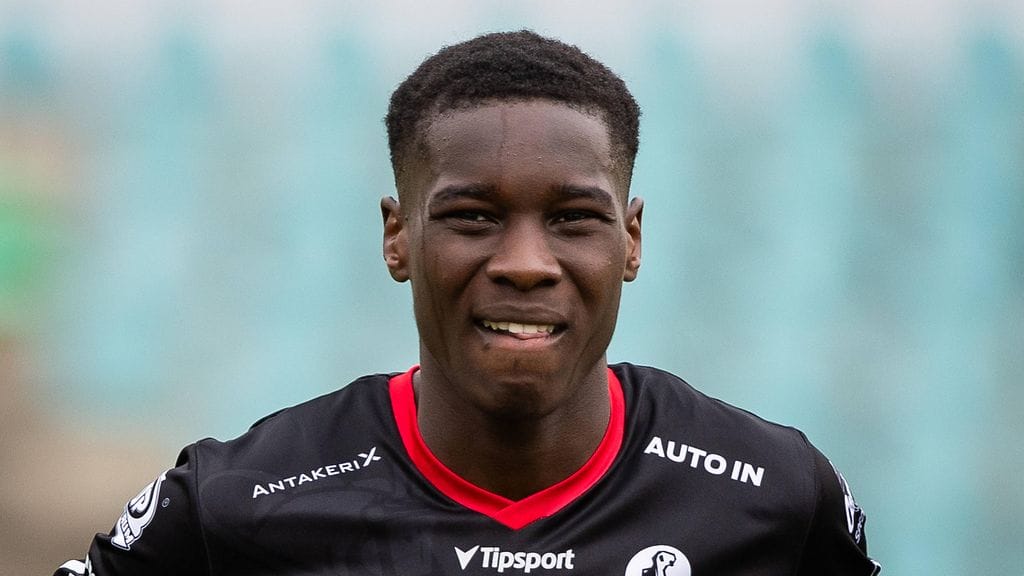 Laitapuolustaja Ryan Mahuta, 23, liittyy mukaan Huuhkajiin.