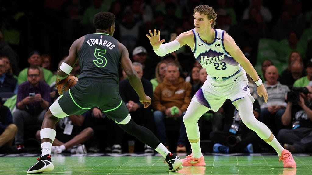 Anthony Edwards (vas.) ja Lauri Markkanen kohtasivat NBA-parketilla.