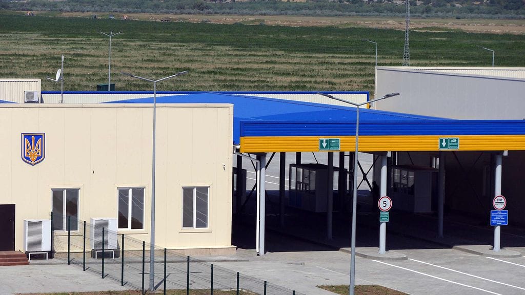 Kuvituskuva Ukrainan ja Romanian väliseltä kansainväliseltä rajanylityspaikalta.