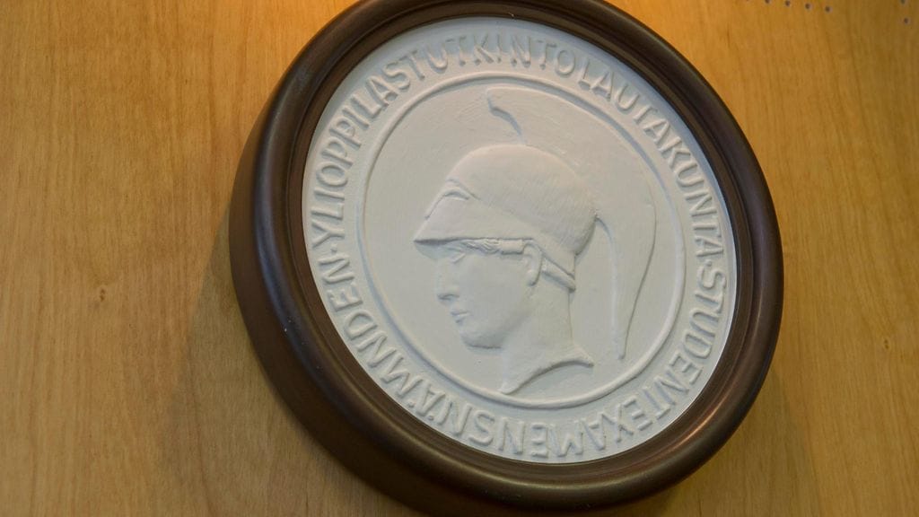 Yo-kokelaiden arvosanatietojen toimittaminen viivästyy häiriön takia.