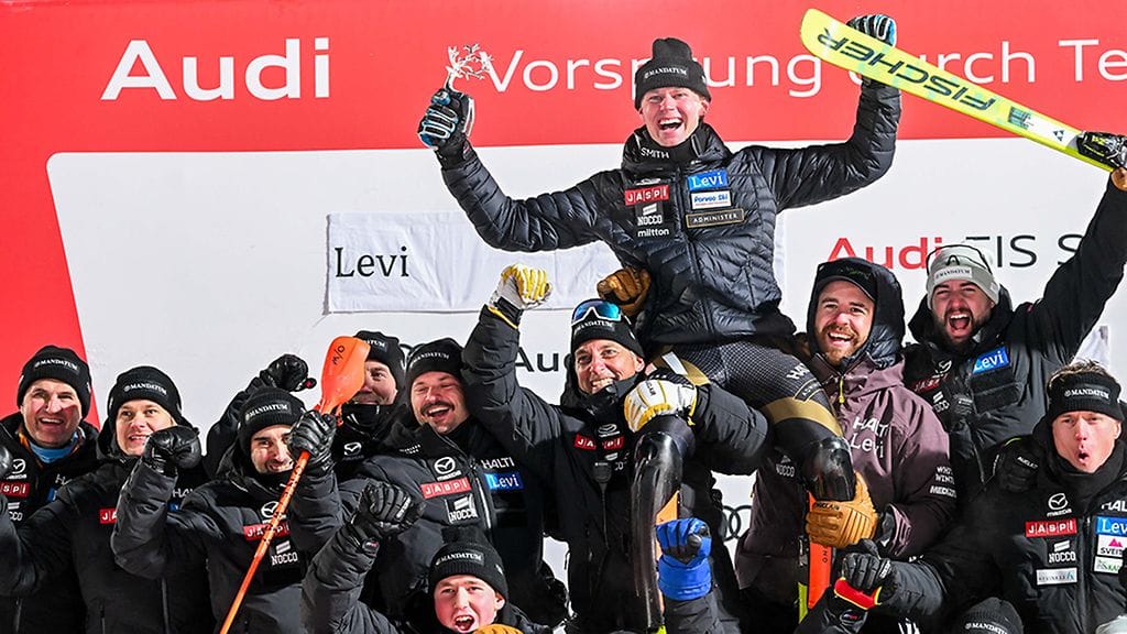 Eduard Hallbergin palkintopallisija nostatti Suomen alppimaajoukkueessa tunnelman kattoon Levillä.