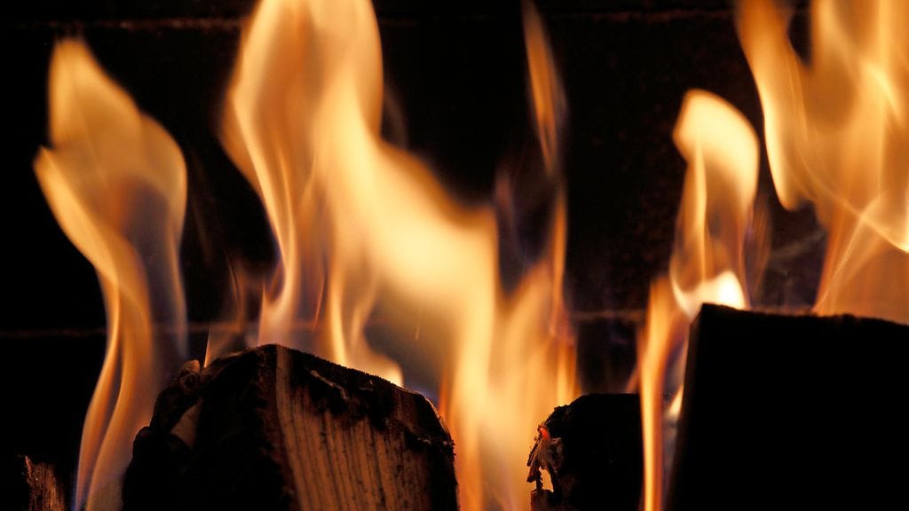 Kuvituskuva. Poliisin tietojen mukaan kukaan ei loukkaantunut palossa, mutta talo kärsi savuvahinkoja.